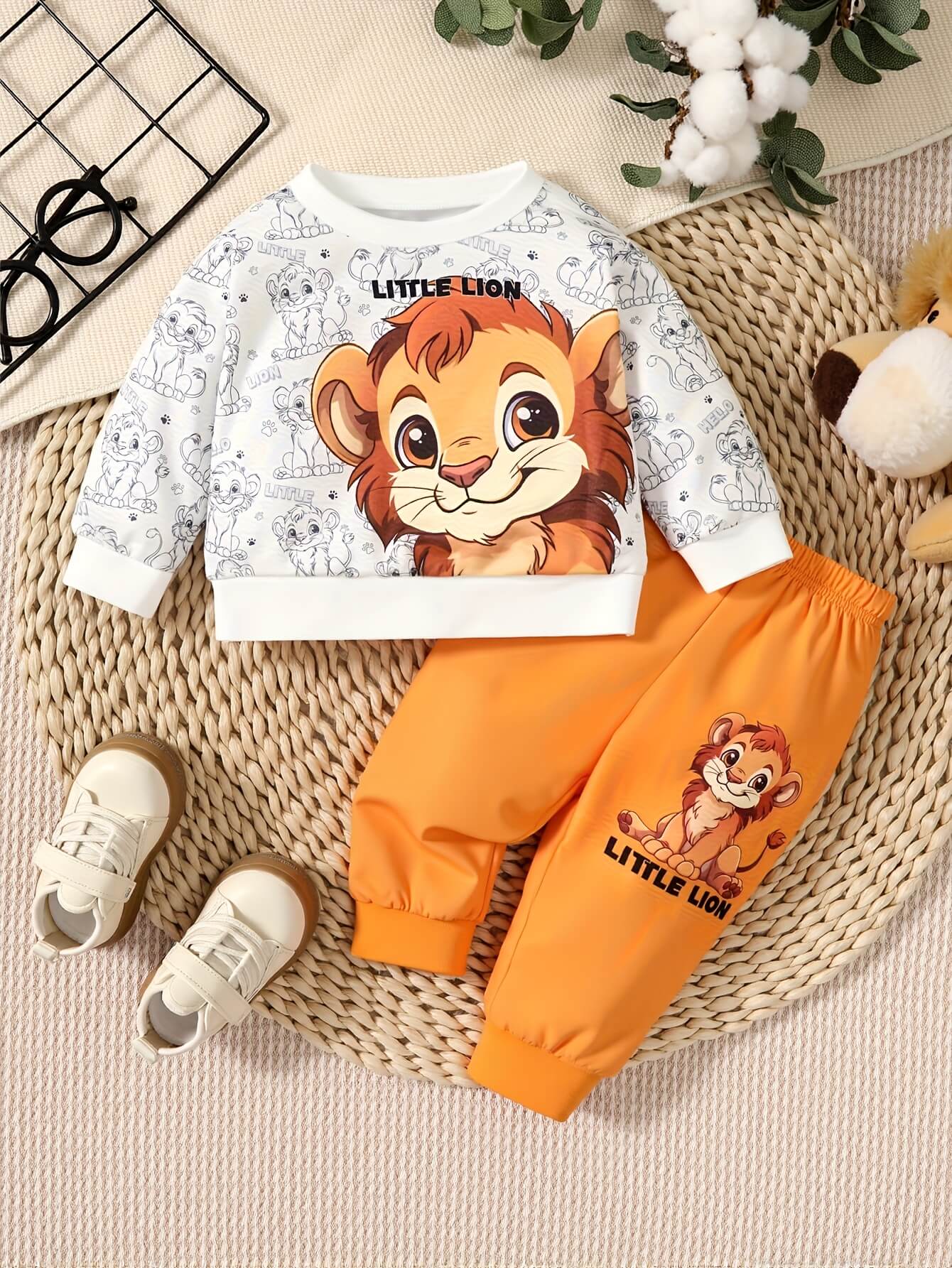 Lion Print Sweatshirts & Pants Set
