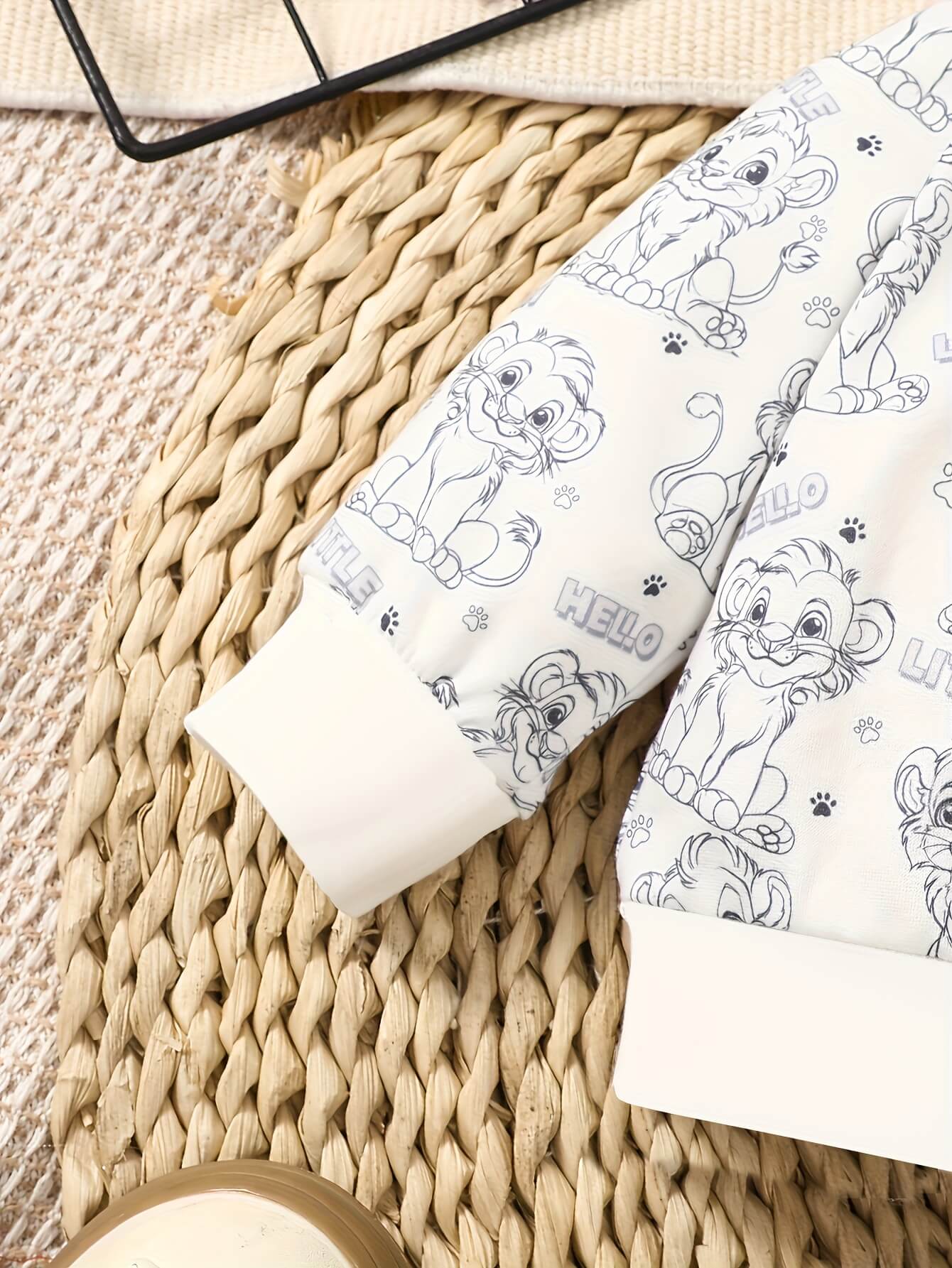 Lion Print Sweatshirts & Pants Set - Image 3